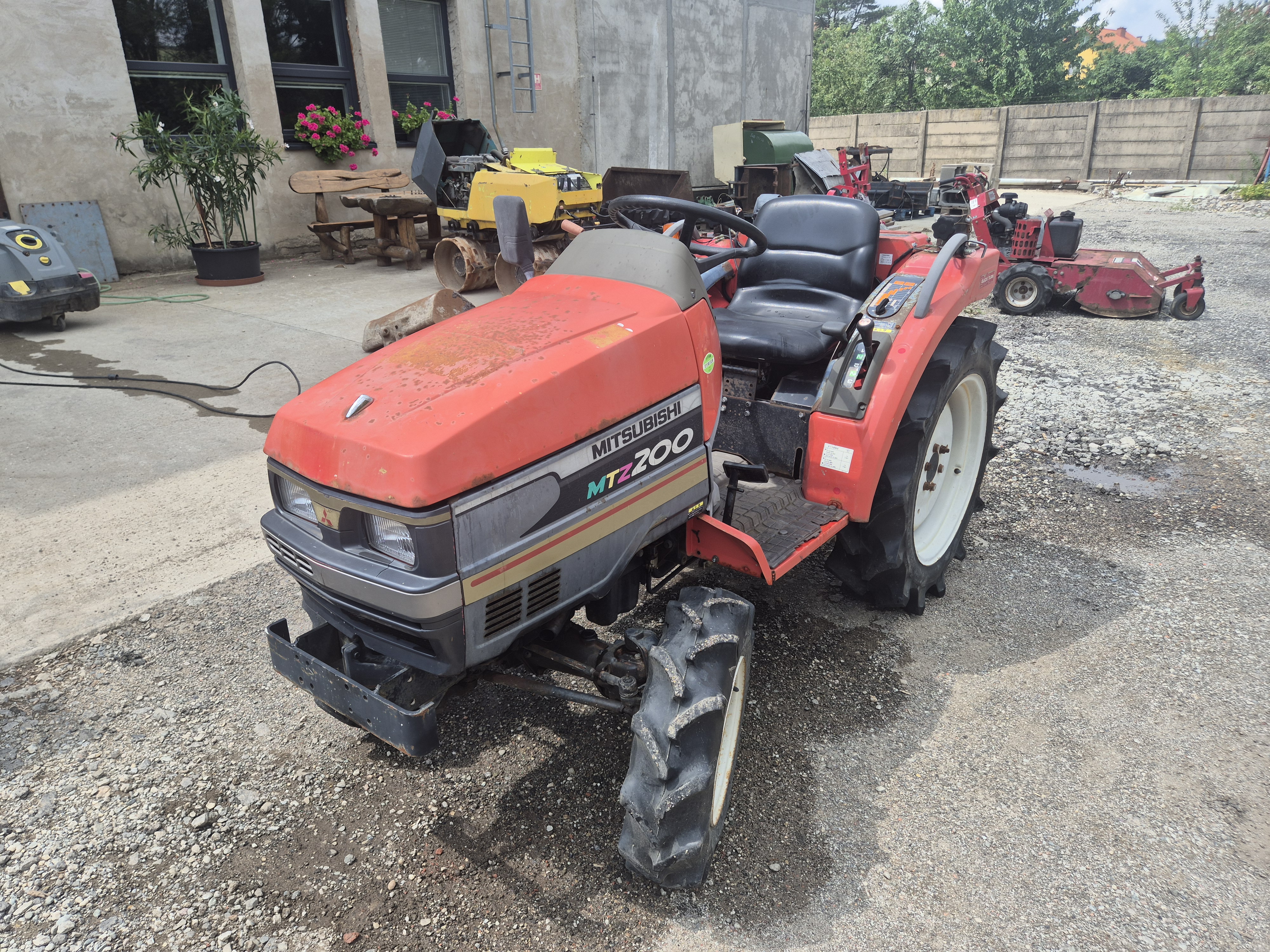 MITSUBISHI MTZ200 MALOTRAKTOR