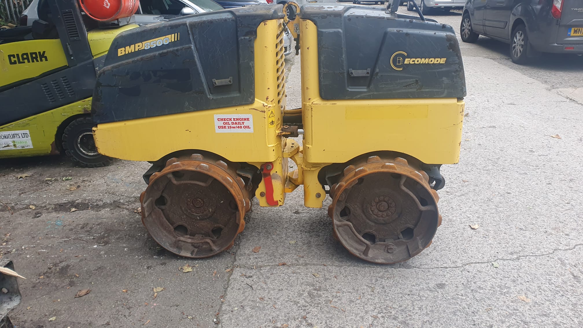 Bomag 8500 VIBRAČNÍVÁLEC