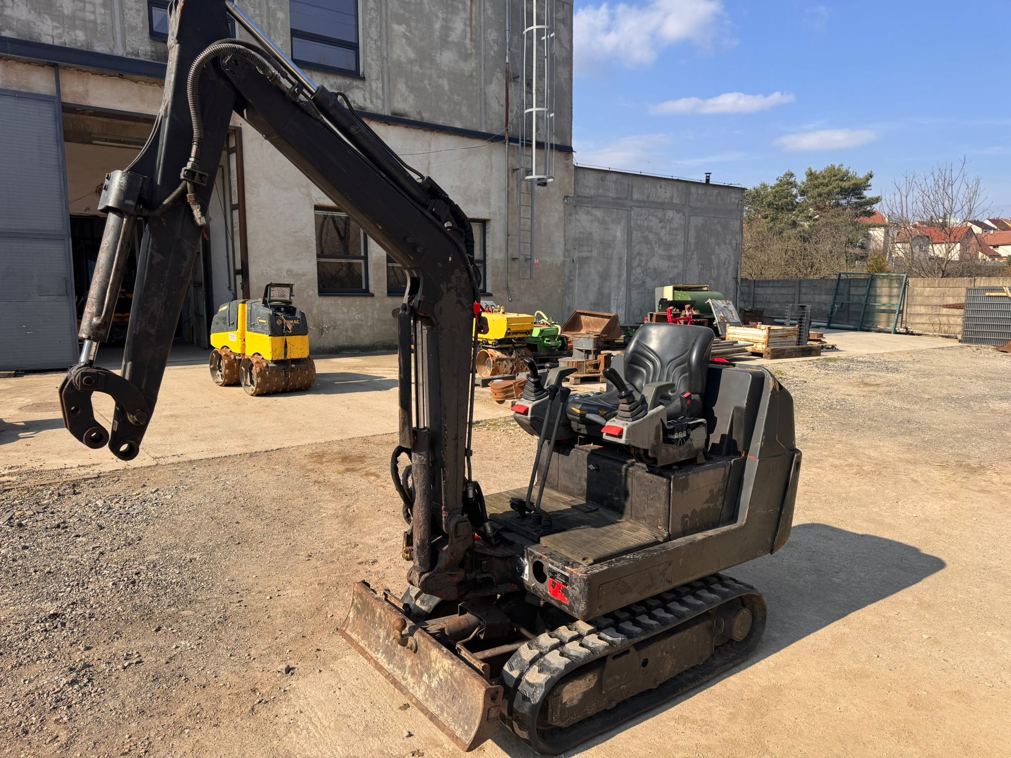 VOLVO EC15B MINIRYPADLO,1.6T