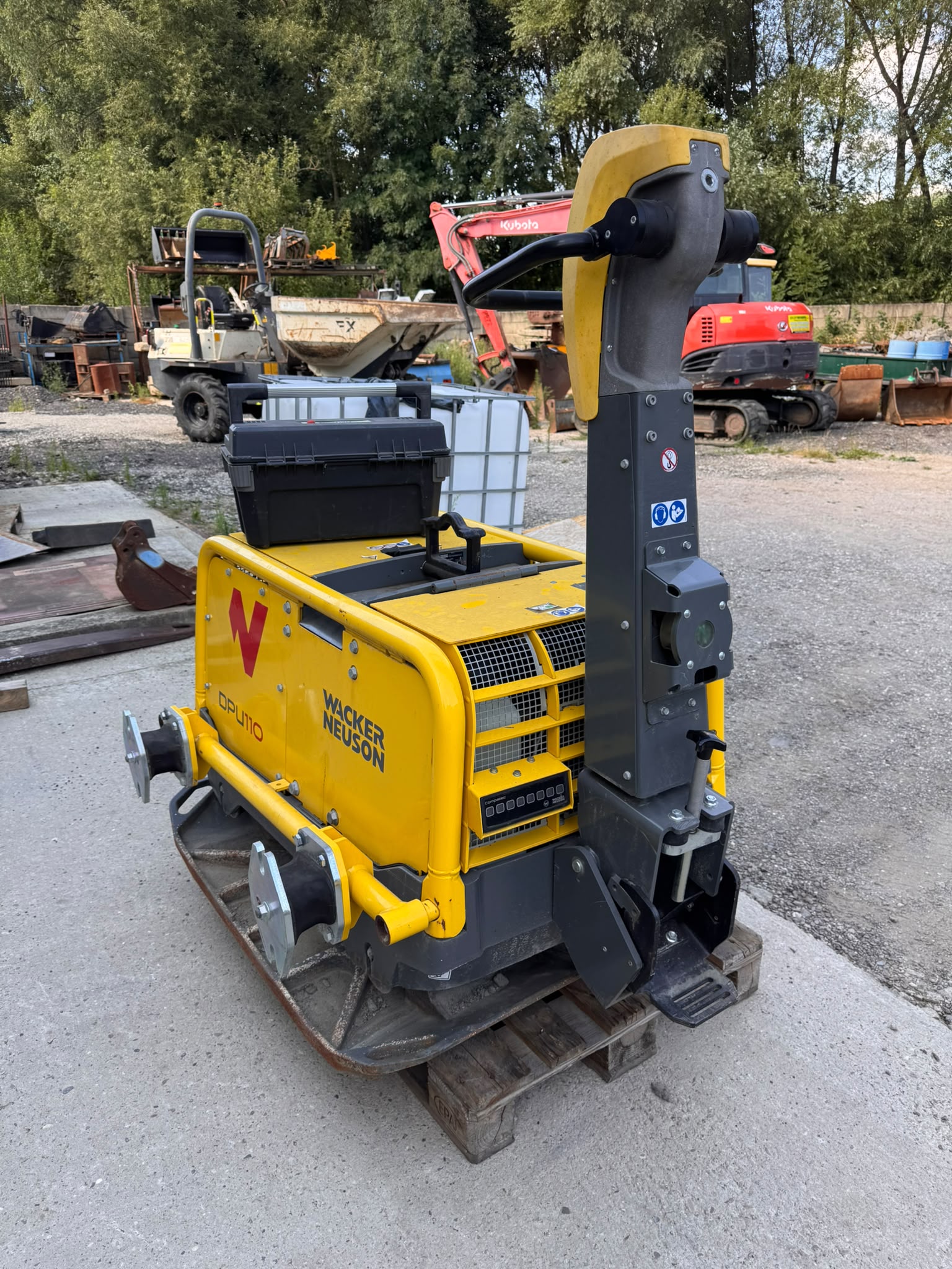 WACKER DPU110 VIBRAČNÍ DESKA,R.V.2019 